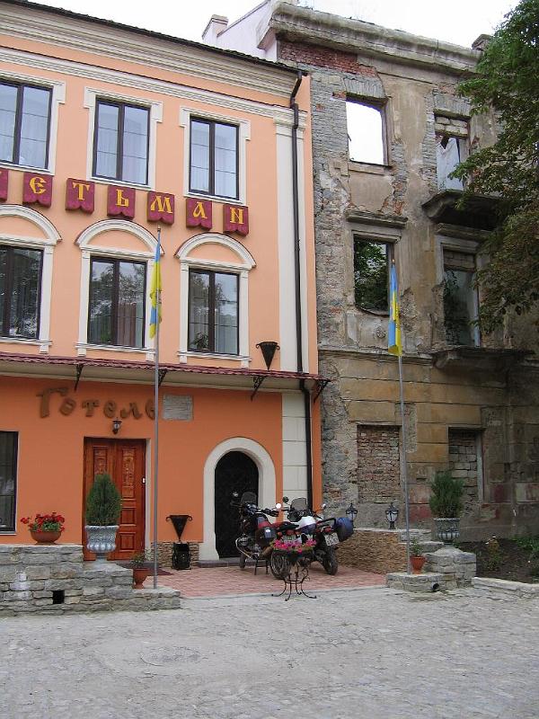 neuIMG_0831.JPG - Kamjanez-Podilskyj  /  Кам'янець-Подільський unser Hotel in der Altstadt