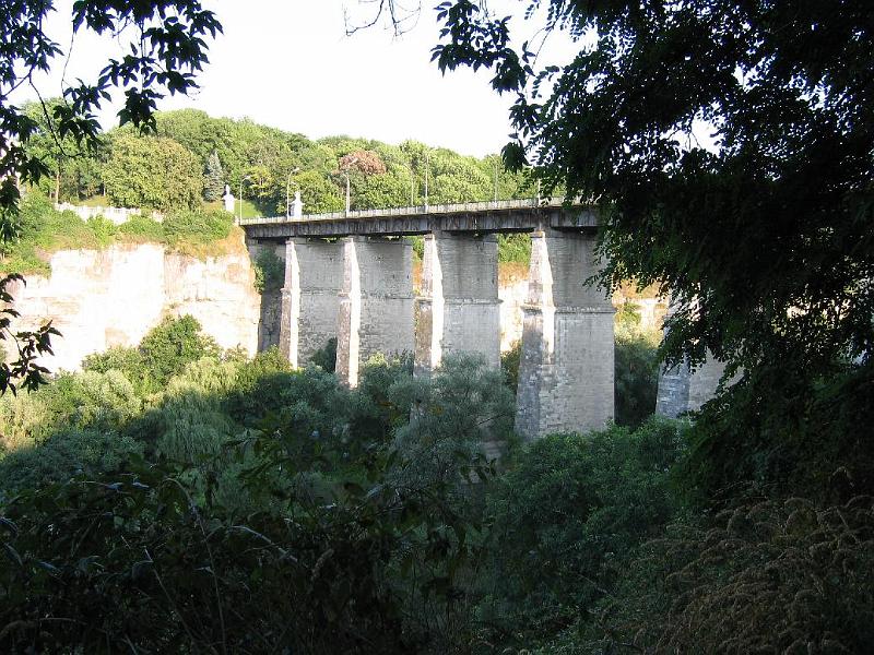 neuIMG_0877.JPG - Kamjanez-Podilskyj  /  Кам'янець-Подільський - ,,neue" Brücke über die Schlucht zwischen Alt- und Neustadt