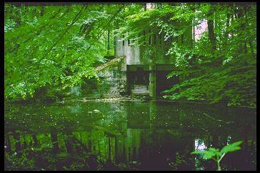 Wasserstauanlage