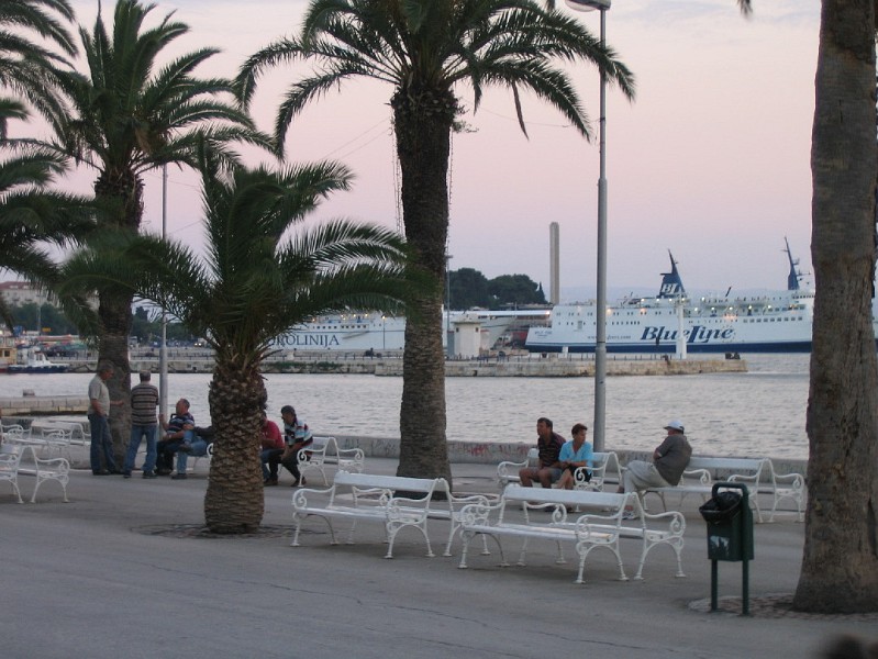 neuimg_1907.jpg - Split