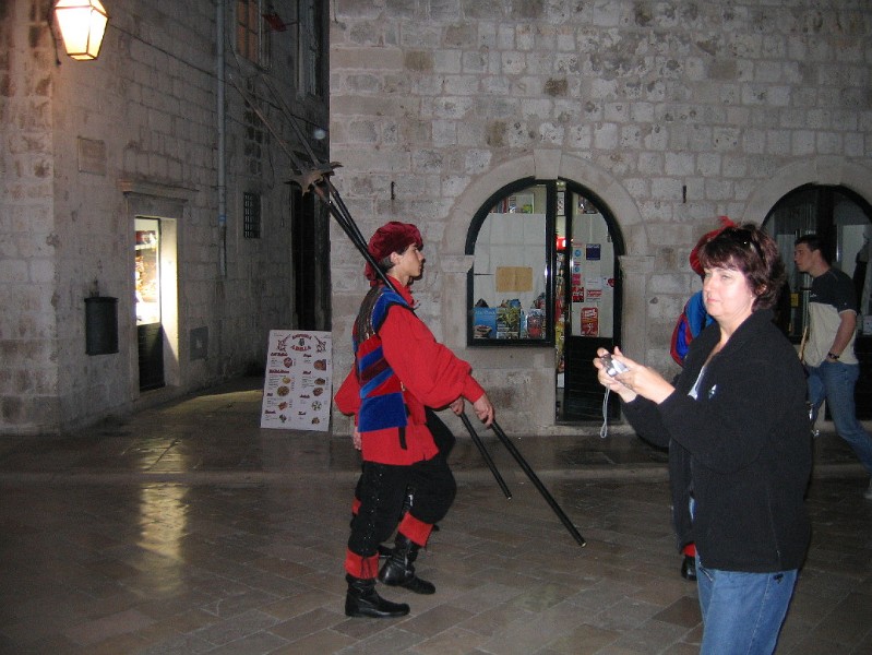neuimg_1959.jpg - Dubrovnik - historischer Wachaufzug
