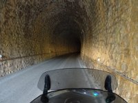2022-10-25-13h11m14  Fahrt durch die Schlucht des Tarn. Mit vielen Tunneln