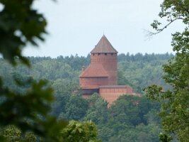 2025-08-05-15h56m11  Bischofsburg in Turaida / Lettland